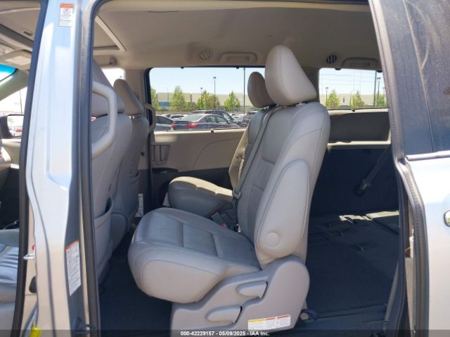 5TDYK3DC6FS656843 Toyota Sienna Xle 8 Passenger