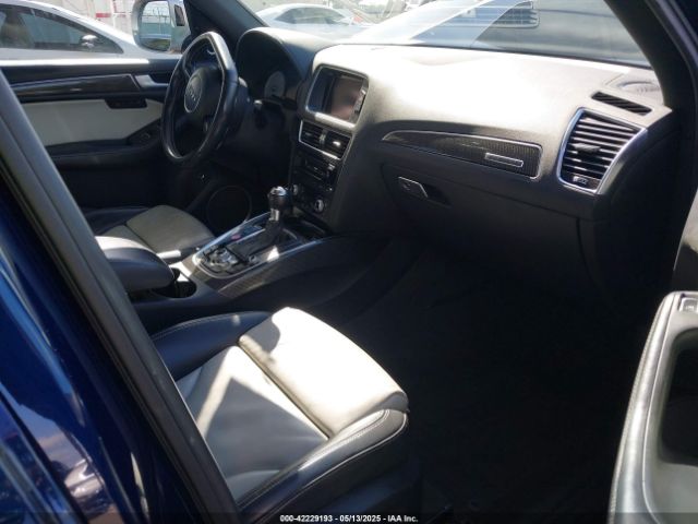 WA1CGAFP7EA070688 Audi SQ5