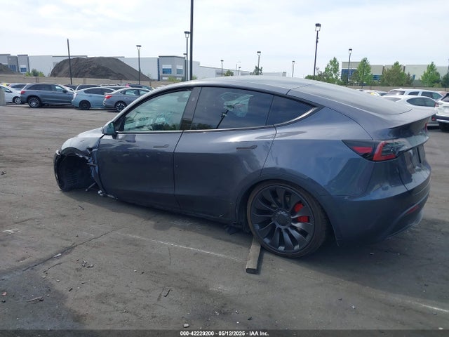 7SAYGDEFXPF897975 Tesla Model Y