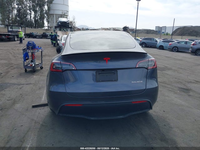 7SAYGDEFXPF897975 Tesla Model Y