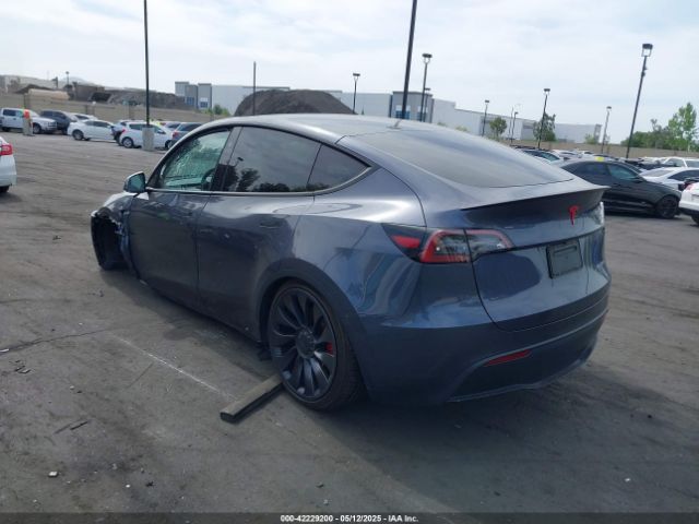 2023 TESLA MODEL Y 7SAYGDEFXPF897975 Photo 2