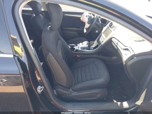 3FA6P0LU8ER207902 Ford Fusion Hybrid Se