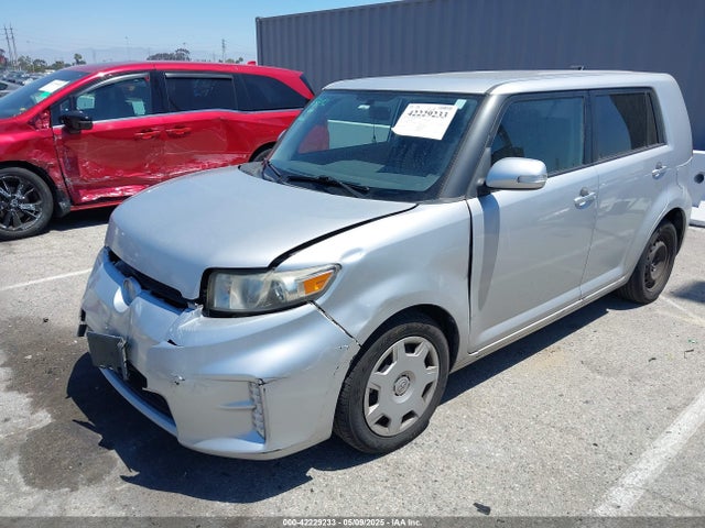 Scion XB 2014 JTLZE4FE3EJ066373 Image 2