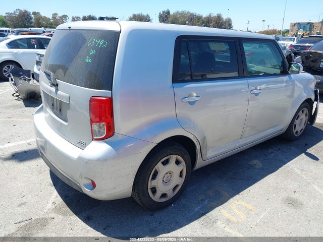 Scion XB 2014 JTLZE4FE3EJ066373 Image 4