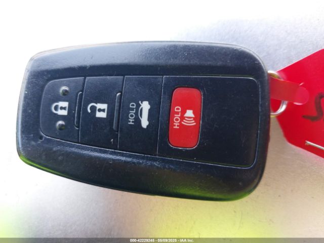 4T1B21HK1JU002828 Toyota Camry Hybrid Xle