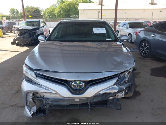 4T1B21HK1JU002828 Toyota Camry Hybrid Xle