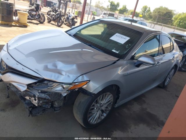 4T1B21HK1JU002828 Toyota Camry Hybrid Xle