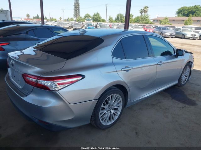 4T1B21HK1JU002828 Toyota Camry Hybrid Xle