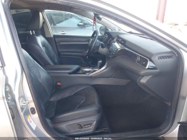 4T1B21HK1JU002828 Toyota Camry Hybrid Xle