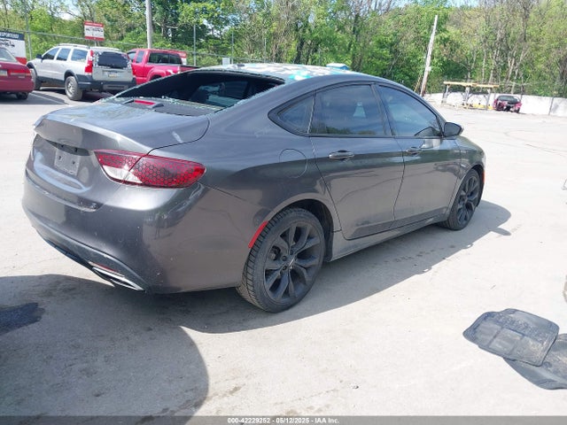 Chrysler 200 S 2015 1C3CCCBB3FN613959 Image 4
