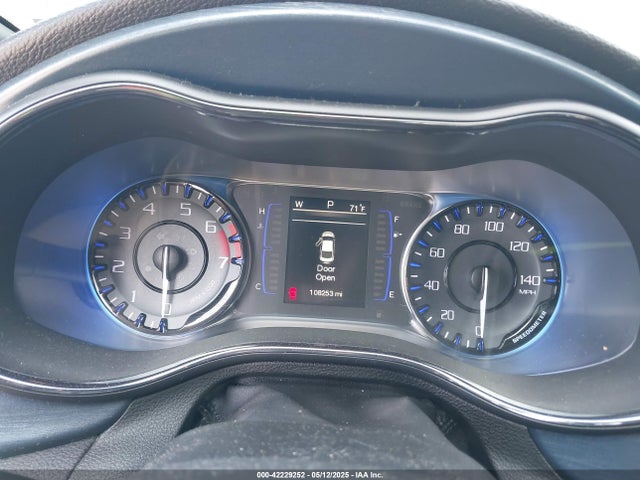 Chrysler 200 S 2015 1C3CCCBB3FN613959 Image 7
