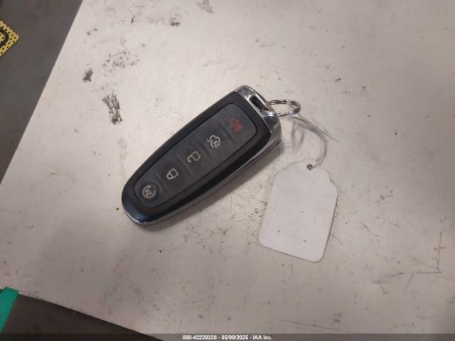 1FMCU9J98FUC05727 Ford Escape Titanium
