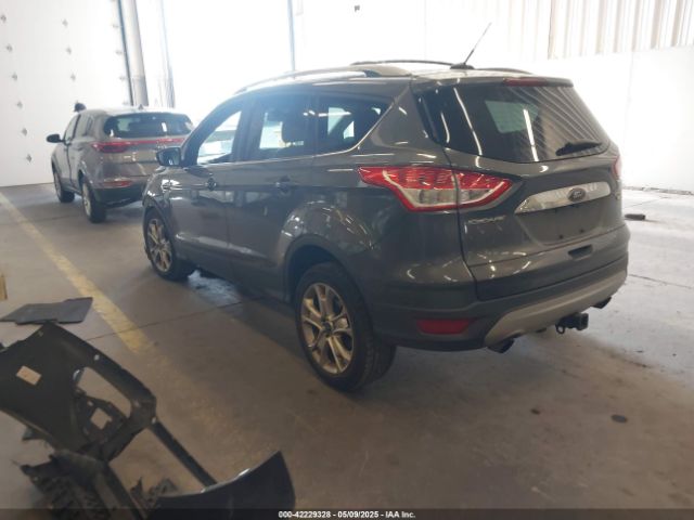 1FMCU9J98FUC05727 Ford Escape Titanium