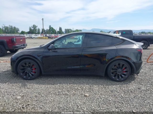7SAYGDEF5NF546680 Tesla Model Y Performance Dual Motor All-wheel Drive
