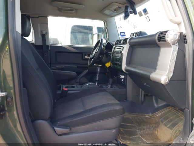 2014 TOYOTA FJ CRUISER JTEBU4BF1EK202956 Photo 4