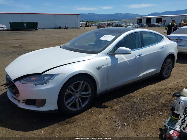 2013 TESLA MODEL S 5YJSA1CG8DFP09707 Photo 1