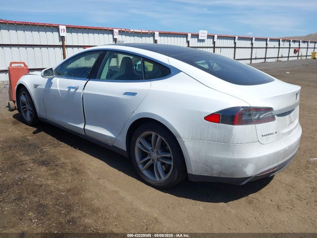 2013 TESLA MODEL S 5YJSA1CG8DFP09707 Photo 2