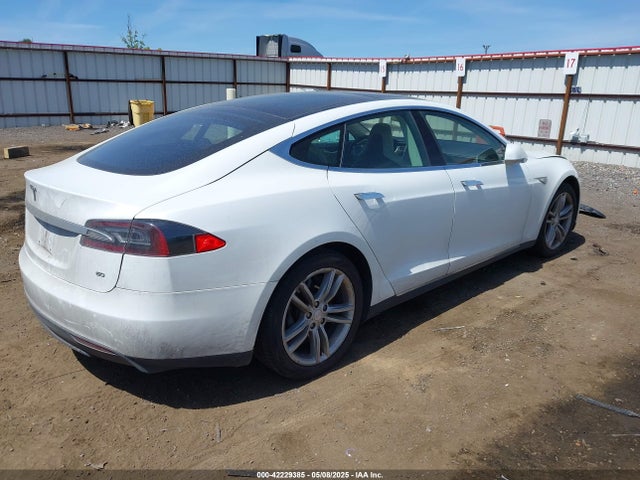 2013 TESLA MODEL S 5YJSA1CG8DFP09707 Photo 3