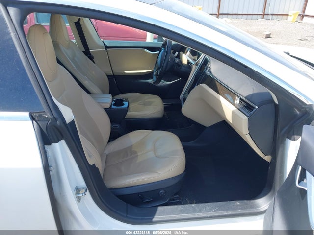 2013 TESLA MODEL S 5YJSA1CG8DFP09707 Photo 4
