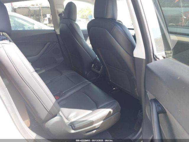 2021 TESLA MODEL Y 5YJYGAEE0MF149430 Photo 7