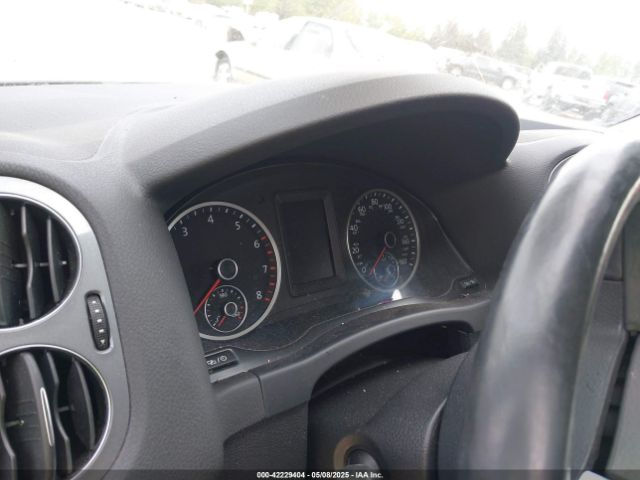 WVGBV3AX0EW565615 Volkswagen TIGUAN SE
