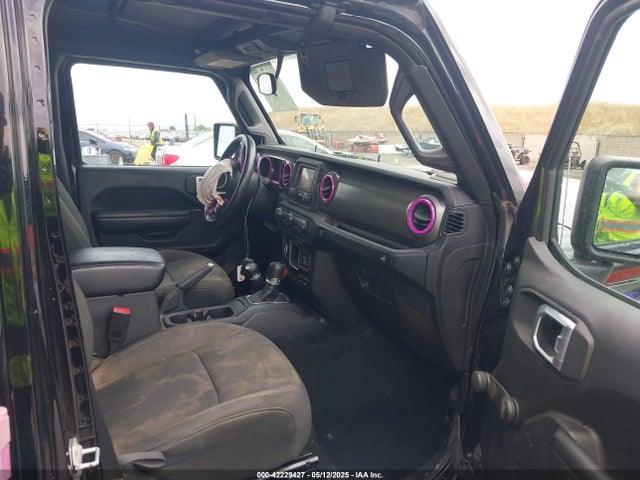 1C4HJXDG5JW159062 Jeep Wrangler