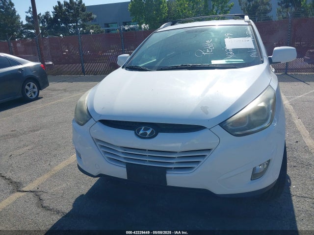 KM8JUCAG6FU958353 Hyundai TUCSON SE