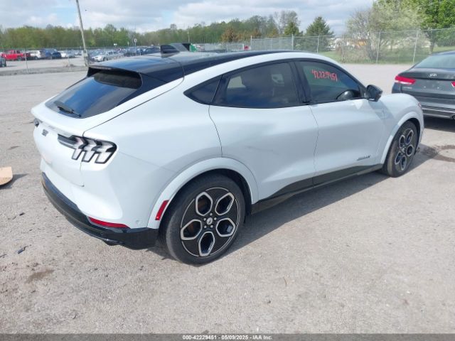 2023 FORD MUSTANG MACH-E 3FMTK4SE7PMB03832 Photo 3