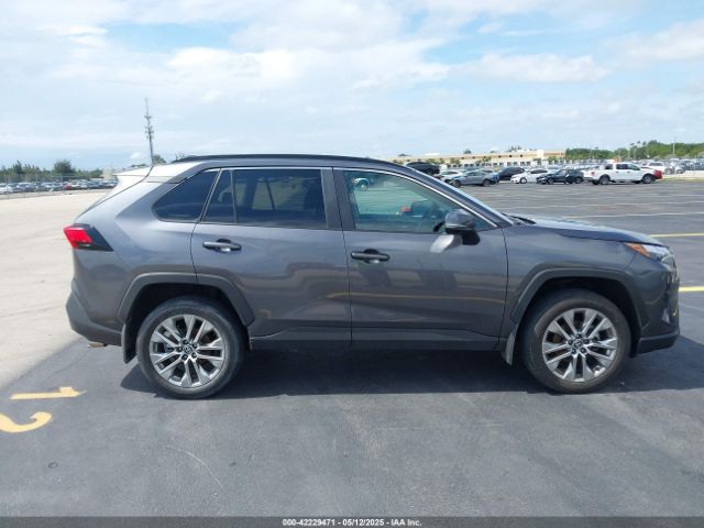 2T3C1RFVXRC295264 Toyota Rav4 Xle Premium