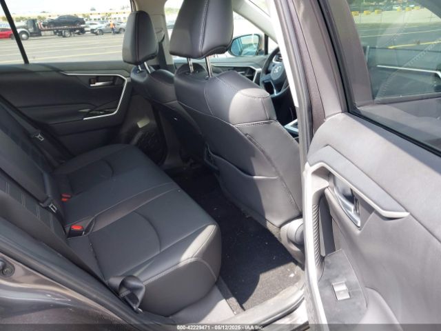 2T3C1RFVXRC295264 Toyota Rav4 Xle Premium