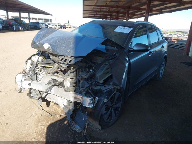 KNDCB3LC4H5094624 KIA NIRO LX