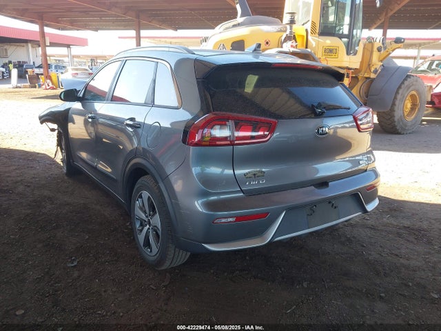 KNDCB3LC4H5094624 KIA NIRO LX