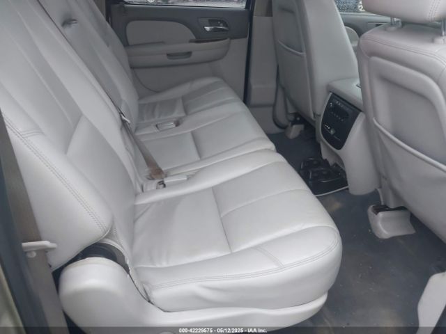 1GNSCJE07ER116692 Chevrolet Suburban 1500 Lt
