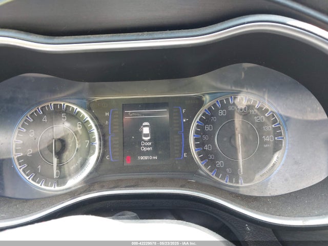 1C3CCCAB2FN648025 Chrysler 200 Limited