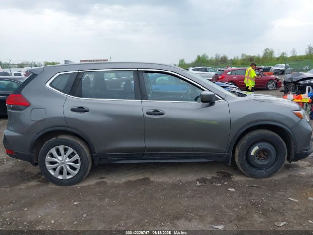 JN8AT2MV2HW256960 Nissan ROGUE S