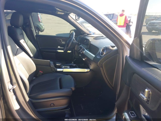 W1N4M4HBXLW041023 Mercedes-Benz m260