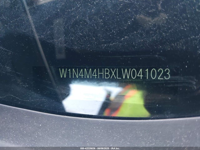 W1N4M4HBXLW041023 Mercedes-Benz m260
