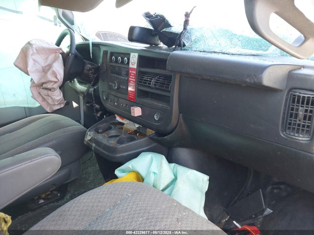 1GCWGAFP0K1370359 Chevrolet Express 2500 Work Van
