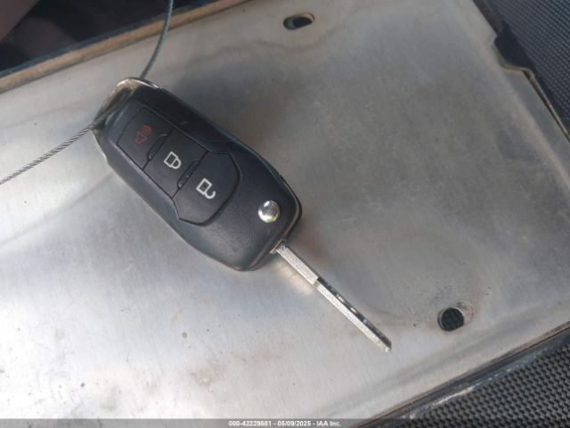 1FTEW1CF2GKD60444 Ford F-150 Xl
