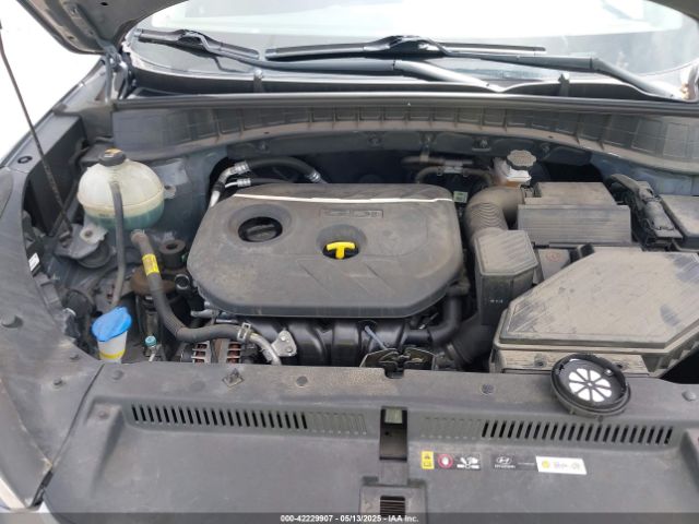 KM8J2CA40JU674267 Hyundai TUCSON SE