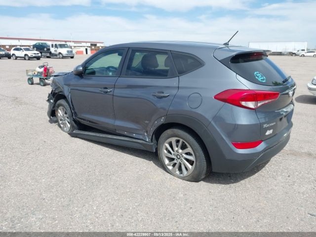 KM8J2CA40JU674267 Hyundai TUCSON SE