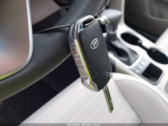 KNDPMCAC2M7938964 KIA Sportage Lx