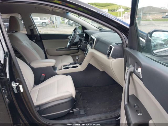 KNDPMCAC2M7938964 KIA Sportage Lx