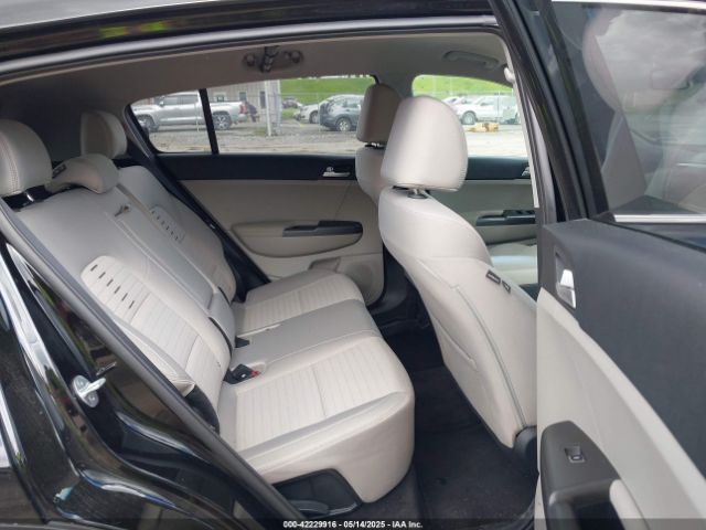 KNDPMCAC2M7938964 KIA Sportage Lx
