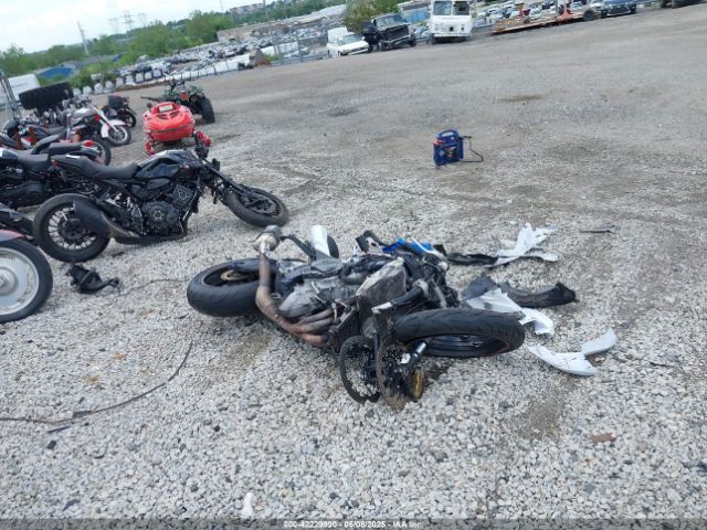 2012 SUZUKI GSX-R1000 JS1GT78A2C2101703
