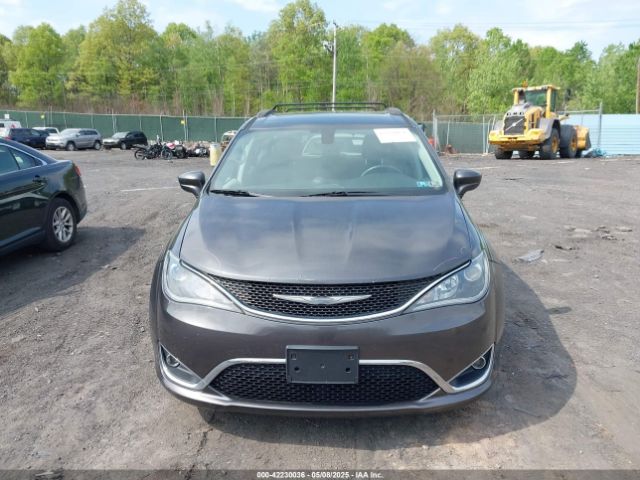 2C4RC1BG5HR705277 Chrysler Pacifica Touring-l