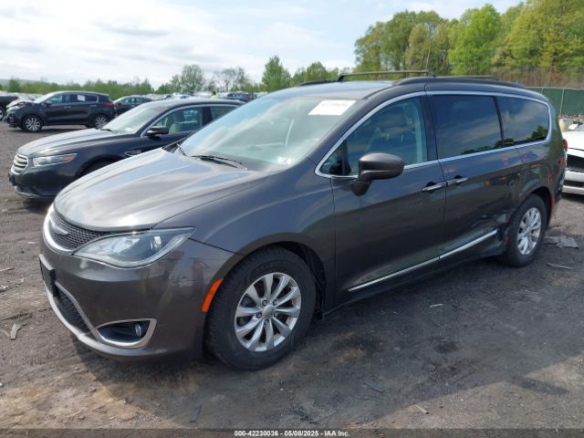 2C4RC1BG5HR705277 Chrysler Pacifica Touring-l
