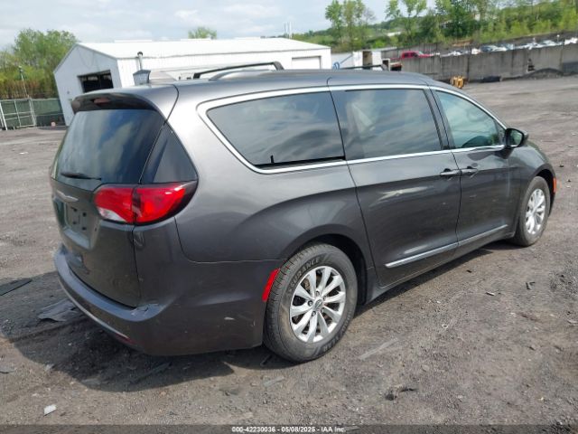 2C4RC1BG5HR705277 Chrysler Pacifica Touring-l