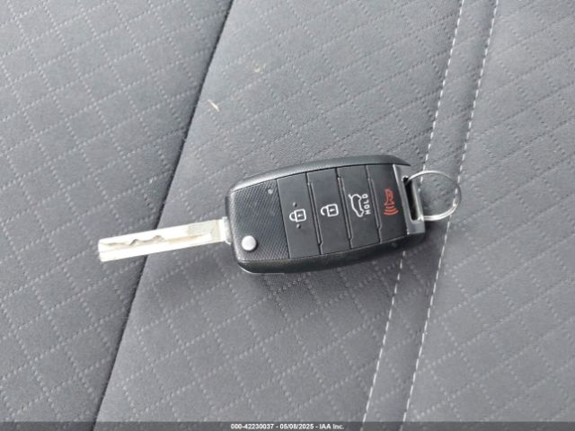 5XYPGDA58HG335914 KIA Sorento 3.3l Lx