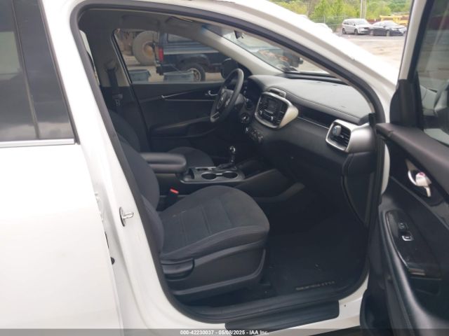 5XYPGDA58HG335914 KIA Sorento 3.3l Lx